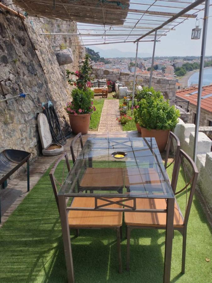 Appartamento Stone Clock'S House Nafpaktos Esterno foto