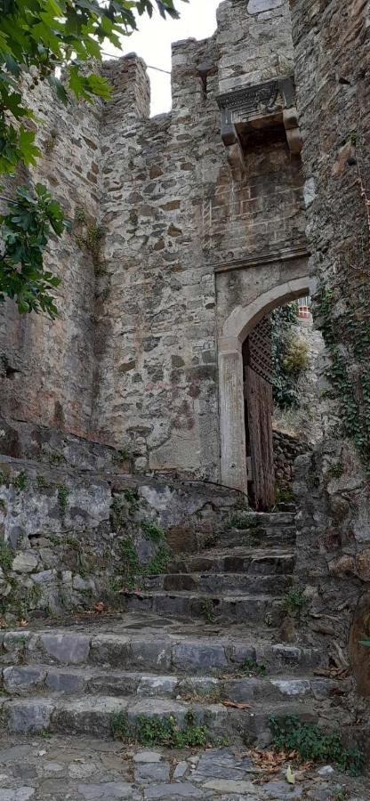 Appartamento Stone Clock'S House Nafpaktos Esterno foto