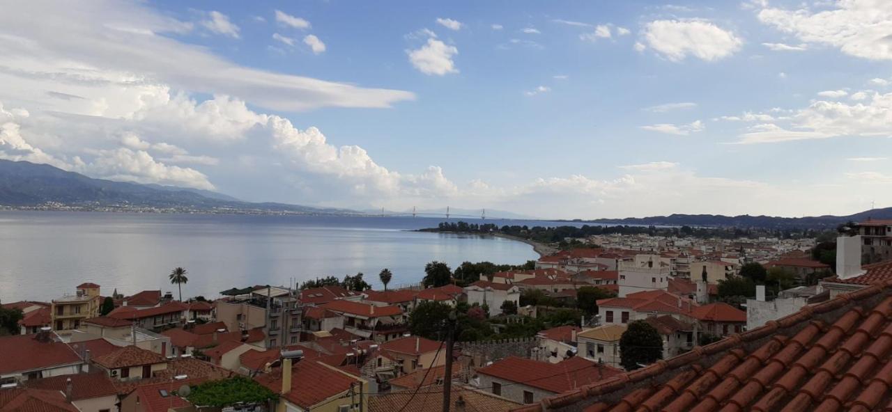 Appartamento Stone Clock'S House Nafpaktos Esterno foto