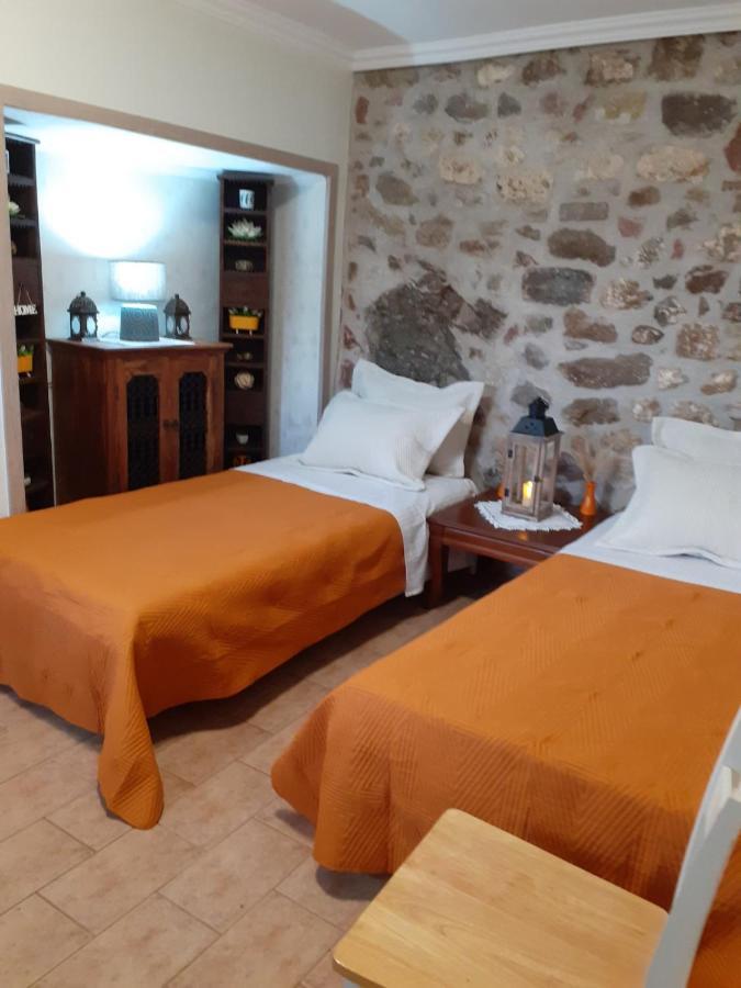 Appartamento Stone Clock'S House Nafpaktos Esterno foto