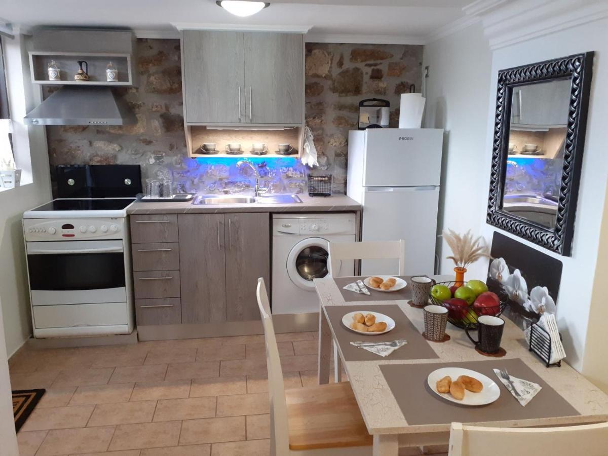 Appartamento Stone Clock'S House Nafpaktos Esterno foto