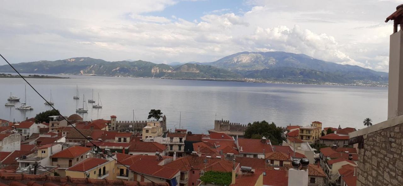 Appartamento Stone Clock'S House Nafpaktos Esterno foto