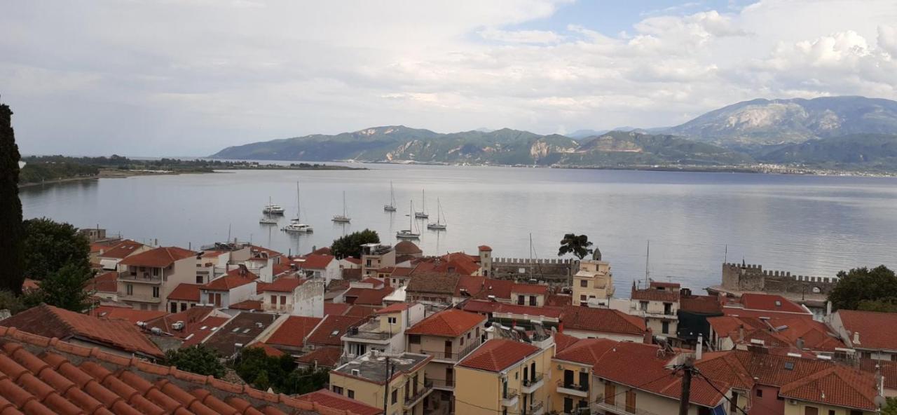 Appartamento Stone Clock'S House Nafpaktos Esterno foto