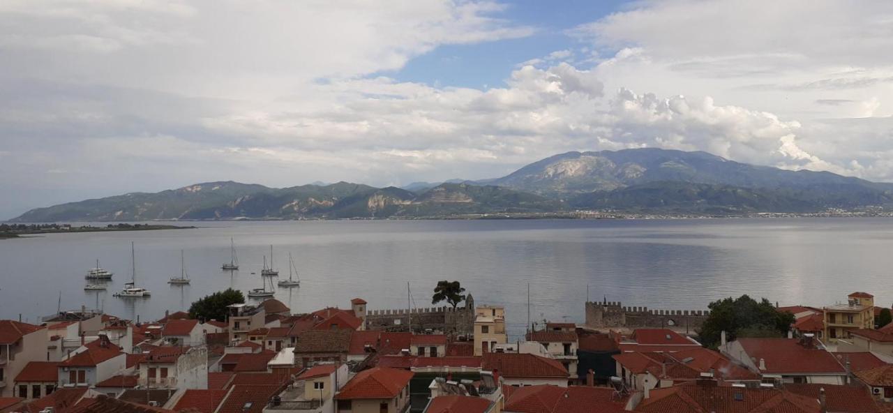 Appartamento Stone Clock'S House Nafpaktos Esterno foto