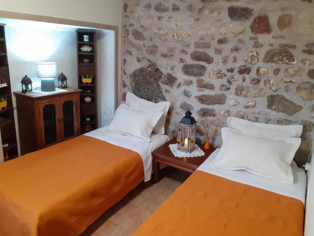 Appartamento Stone Clock'S House Nafpaktos Esterno foto