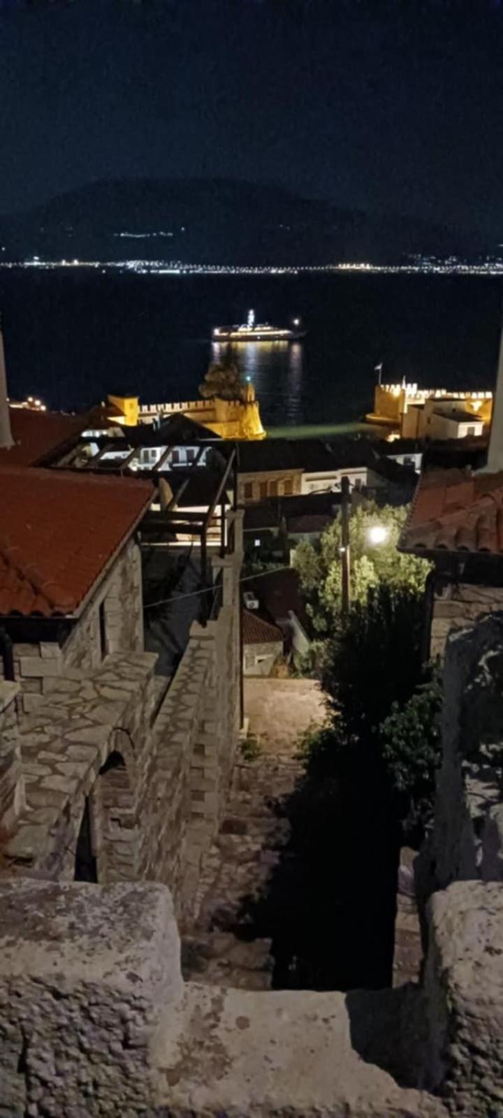 Appartamento Stone Clock'S House Nafpaktos Esterno foto