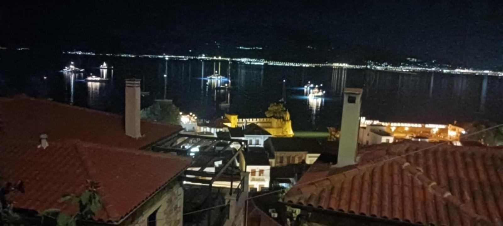 Appartamento Stone Clock'S House Nafpaktos Esterno foto