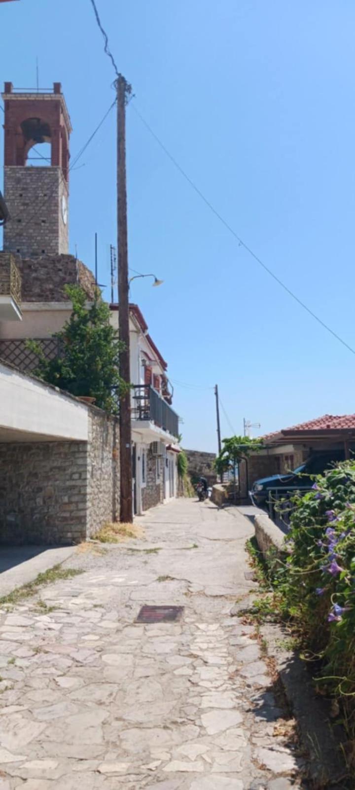 Appartamento Stone Clock'S House Nafpaktos Esterno foto